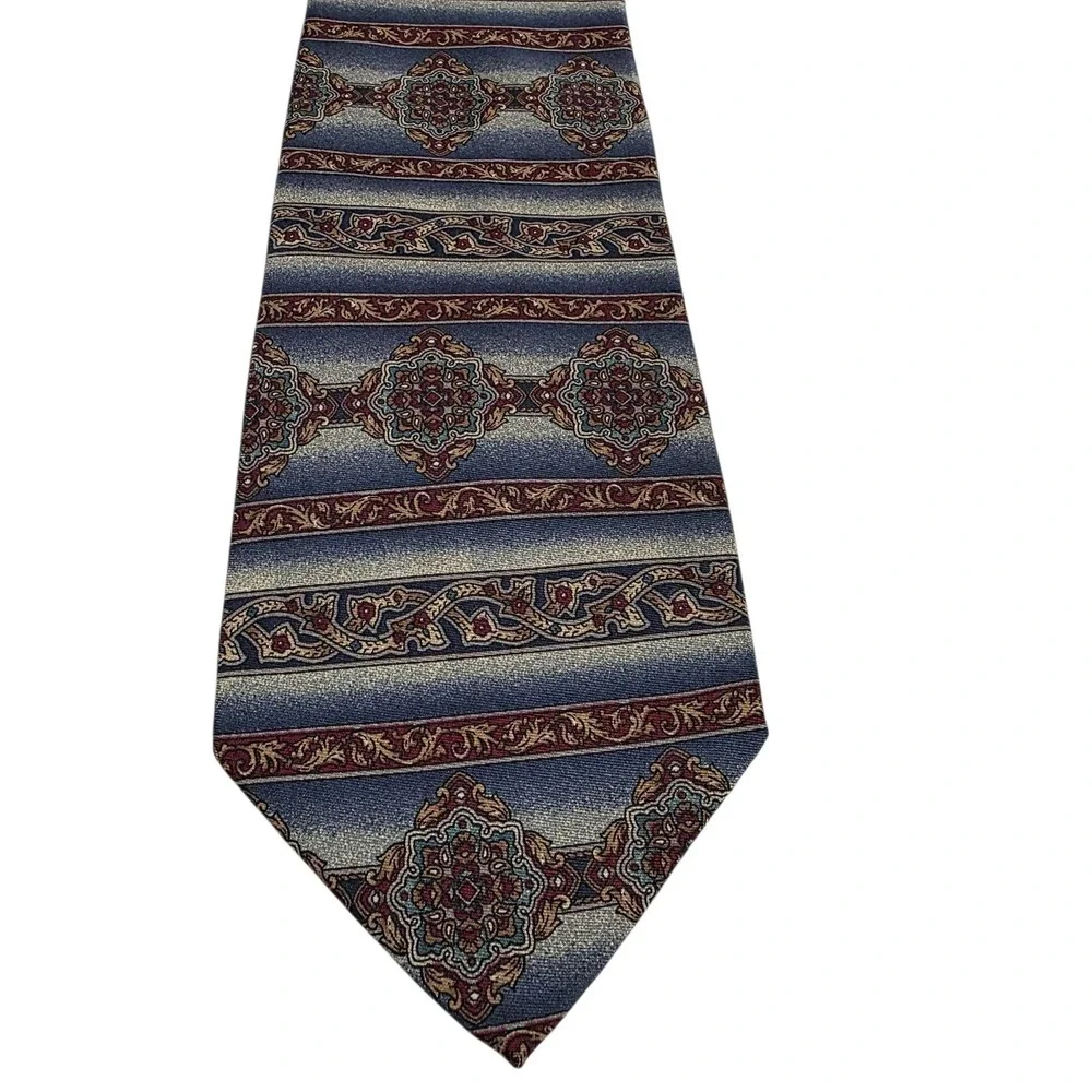 Alexander Julian‎ Colours Pattern Mens Silk Blend Necktie Blue Red Mens Business